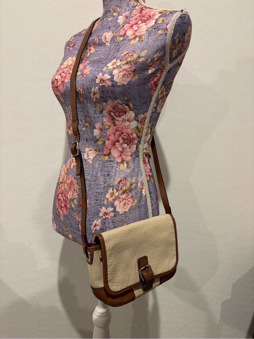 Vintage Coach Cream and Brown Pebbled Leather Crossbody Bag